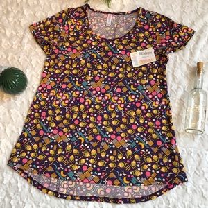 New With Tags LulaRoe ClassiC T Shirt Size Med
